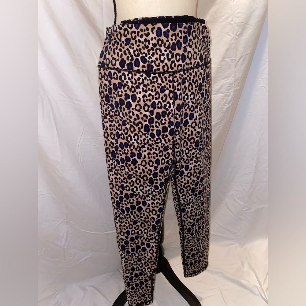 Victoria’s Secret workout leggings